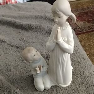 Lladro Girl and Boy Praying